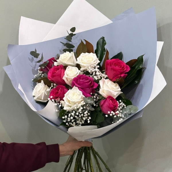 Pink & white roses 