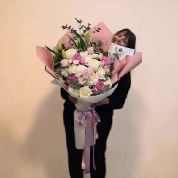 Think Big Pink bouquet 