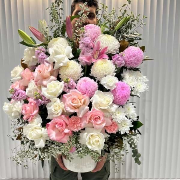 The Deluxe soft White & pink box